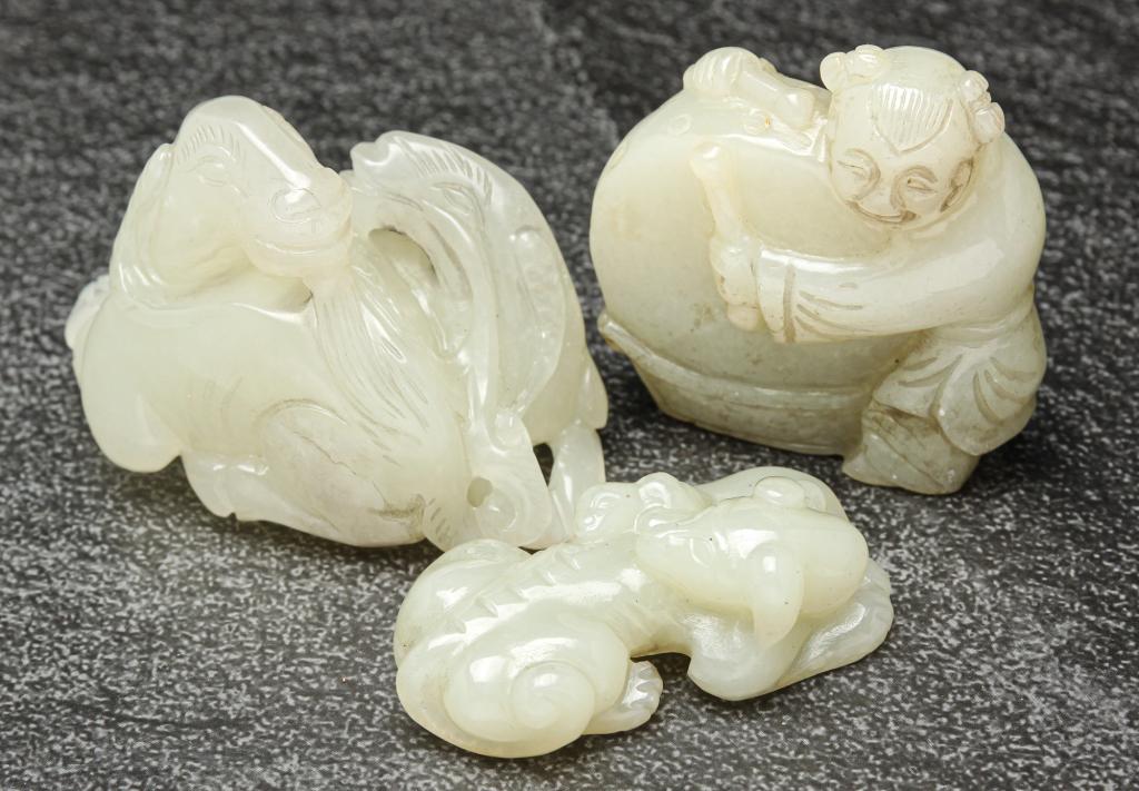 THREE CHINESE WHITE JADE CARVINGS. (1 of 5)