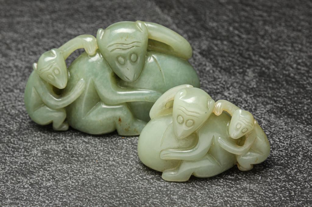 TWO CHINESE JADE MONKEY CARVINGS. (1 of 6)