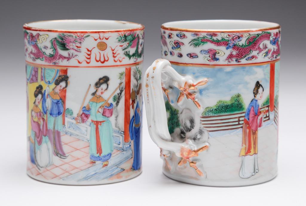 PAIR OF CHINESE EXPORT MUGS. (1 of 2)