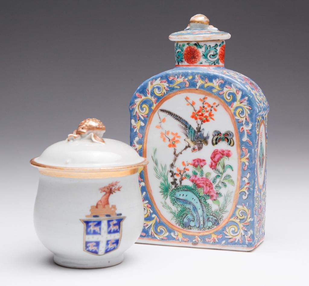 CHINESE EXPORT TEA CADDY AND POT DE CREME. (1 of 5)