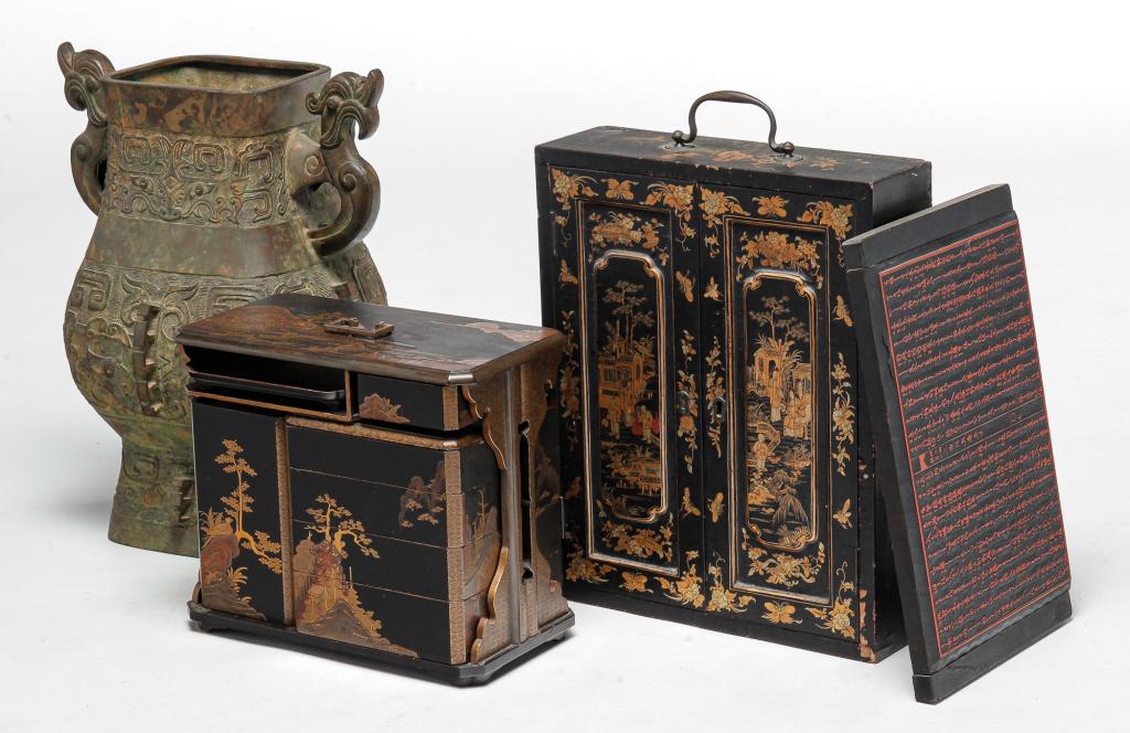 FOUR ASIAN ITEMS INCLUDING LACQUERED CASE. (1 of 7)