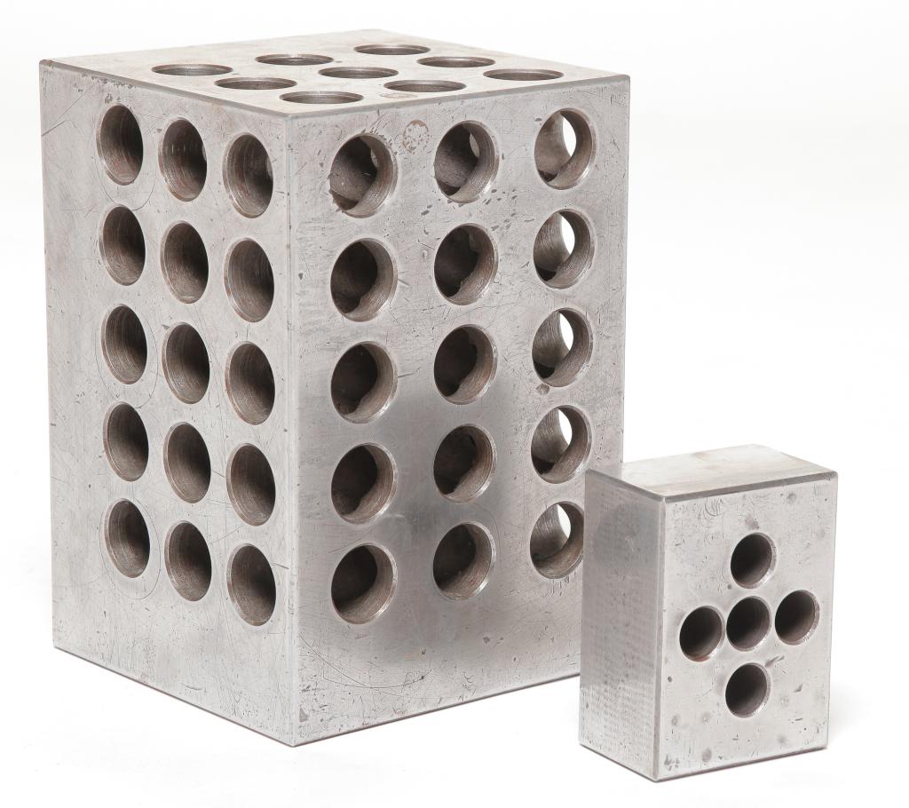 TWO MODERNIST STEEL CUBE DISPLAYS. (1 of 2)