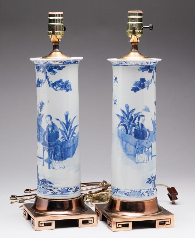 PAIR OF CHINESE VASE LAMPS. (1 of 7)
