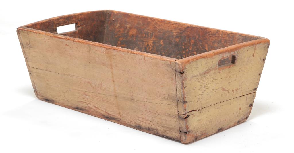 AMERICAN COUNTRY PAINTED DOUGH BOX. (1 of 4)