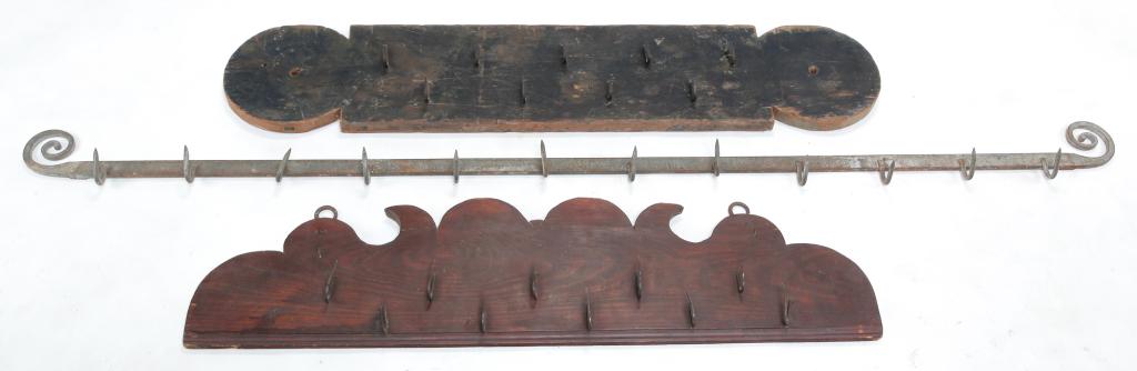 THREE EUROPEAN GAME RACKS. (1 of 4)