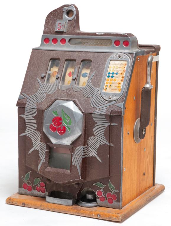 AMERICAN FIVE CENT SLOT MACHINE. (1 of 5)