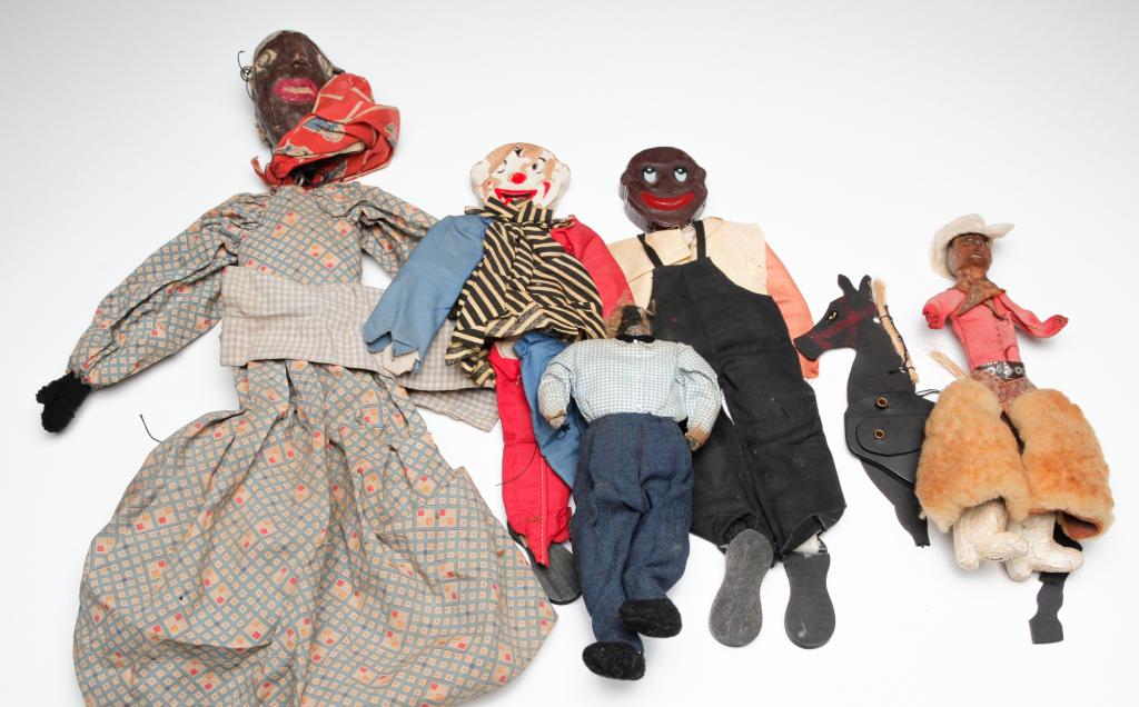 FIVE PRIMITIVE AMERICAN DOLLS. (1 of 5)
