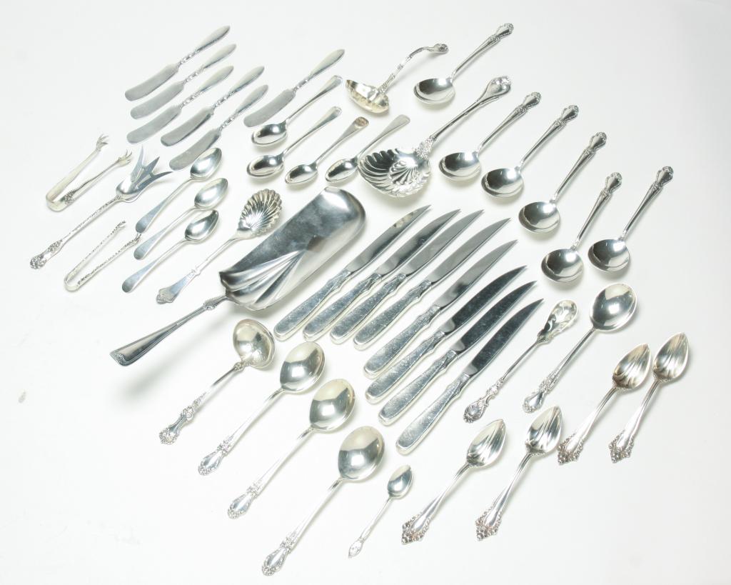 GROUP OF STERLING AND SILVER PLATE. (1 of 8)