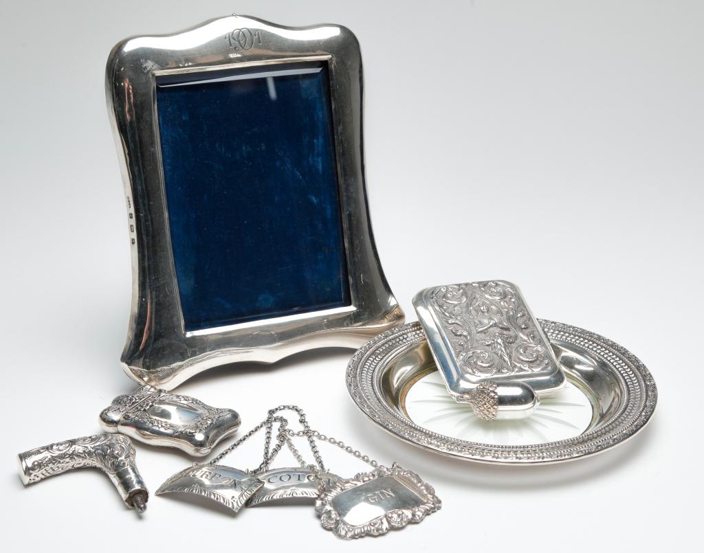 SEVEN STERLING AND ONE SILVER PLATED PIECES. (1 of 7)