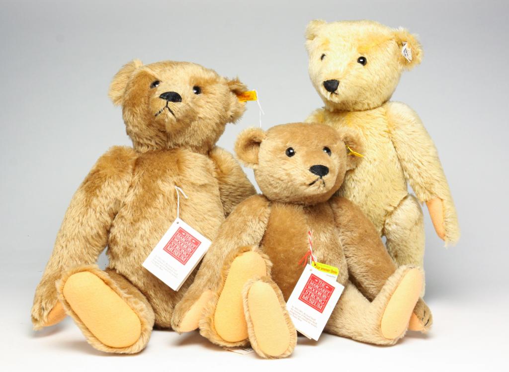 THREE LARGE GERMAN STEIFF BEARS. (1 of 2)