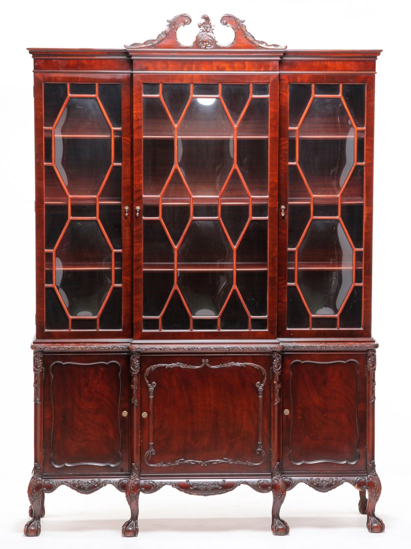 AMERICAN CHIPPENDALE STYLE BREAKFRONT. (1 of 8)