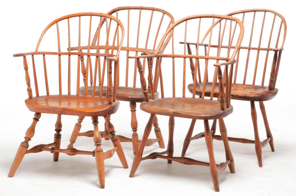 FOUR SIMILAR AMERICAN WINDSOR ARMCHAIRS. (1 of 5)