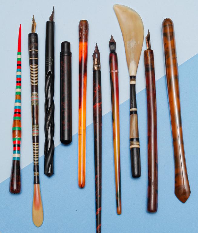VARIETY OF VINTAGE DIP PENS/NIB HOLDERS.: Late 19th - early 20th century. Group of ten pieces made of various materials including bone, horn, wood, plastics, bakelite/celluloid. One piece combination letter opener and pen. Four without nibs, 