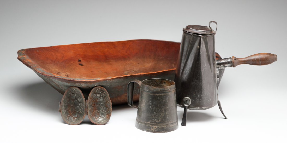 AMERICAN TRENCHER AND THREE TIN PIECES. (1 of 4)