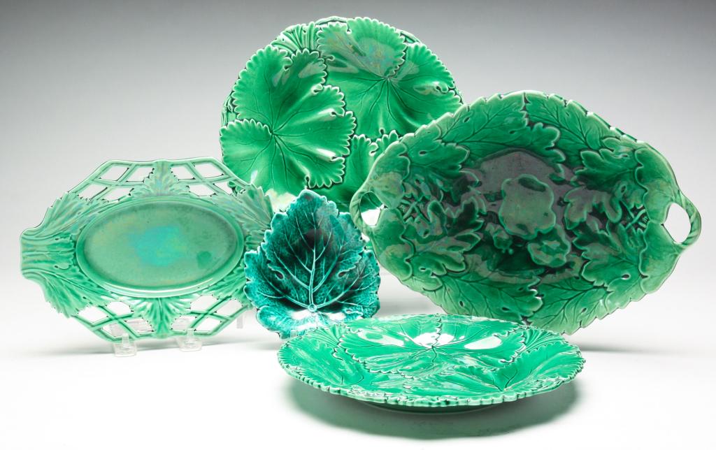 FIVE PIECES OF ENGLISH EARTHENWARE. (1 of 7)