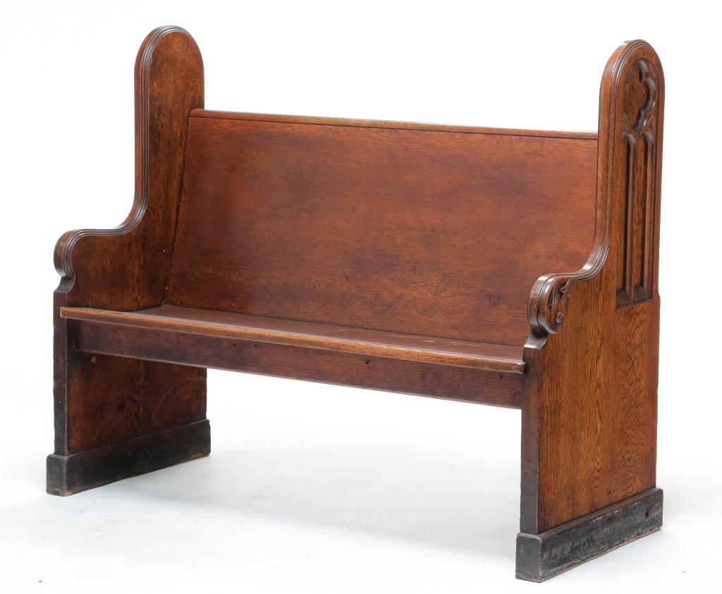 AMERICAN CHURCH PEW. (1 of 4)