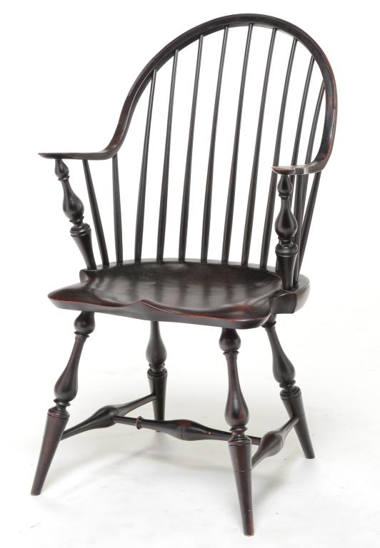 RIVER BEND CONTINUOUS ARM WINDSOR CHAIR. (1 of 4)