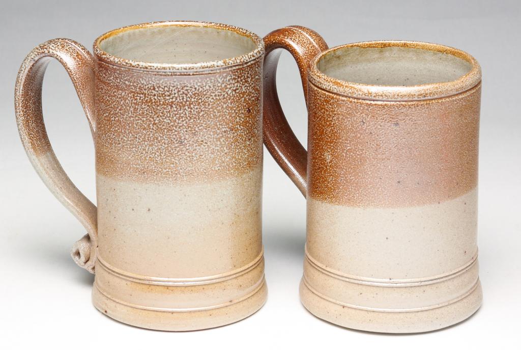 TWO AMERICAN WILLIAMSBURG STONEWARE MUGS. (1 of 7)