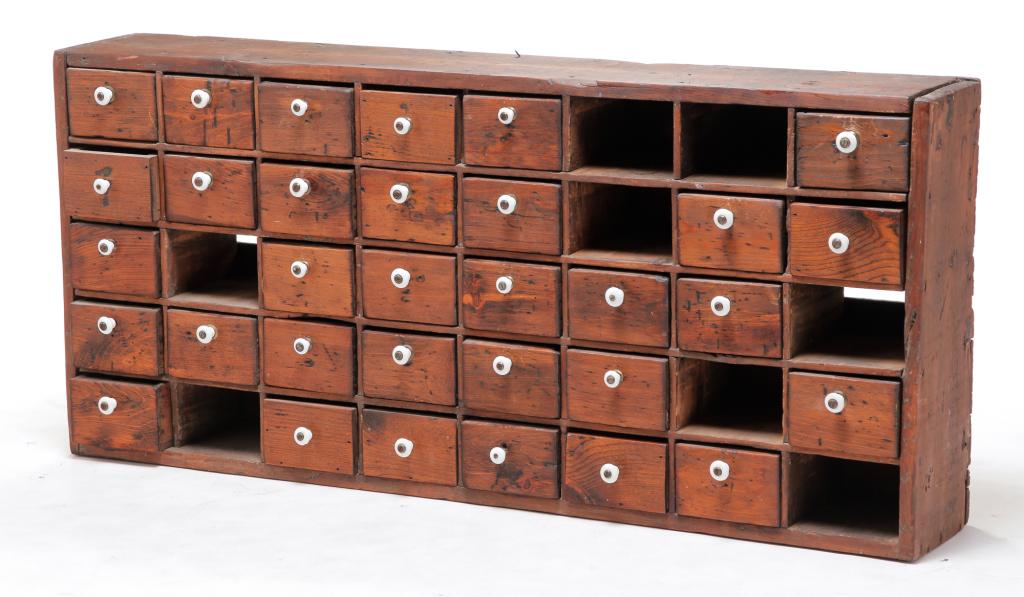 AMERICAN APOTHECARY CHEST. (1 of 3)