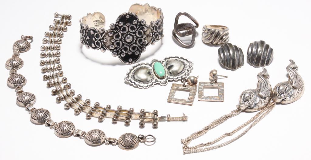 SMALL GROUP STERLING SILVER JEWELRY. (1 of 9)