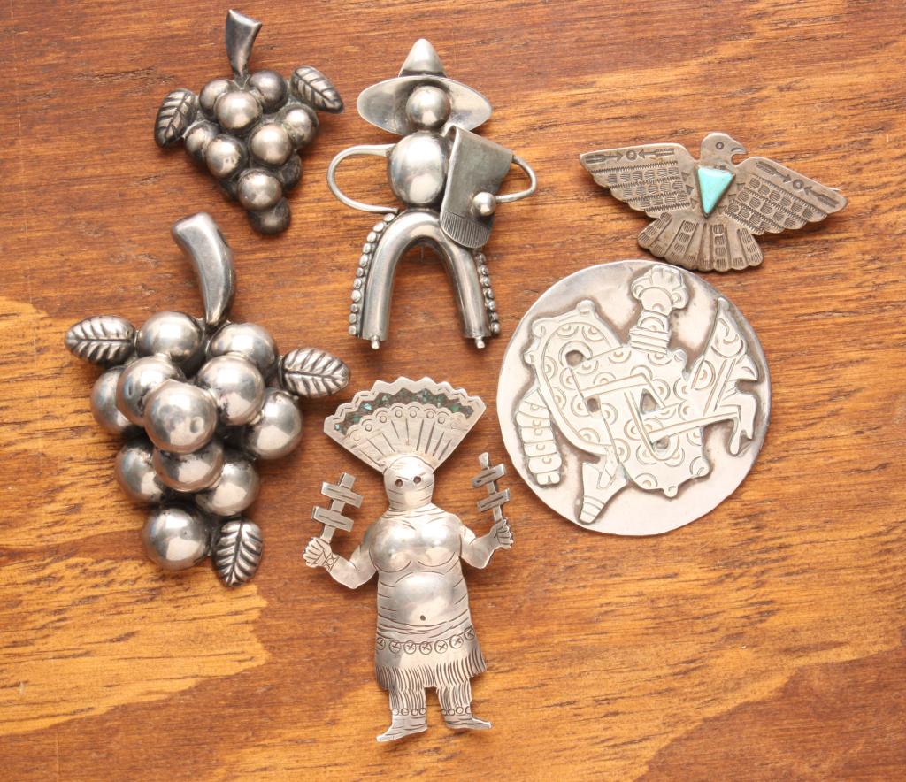 SIX VINTAGE MEXICAN SILVER BROOCHES. (1 of 6)