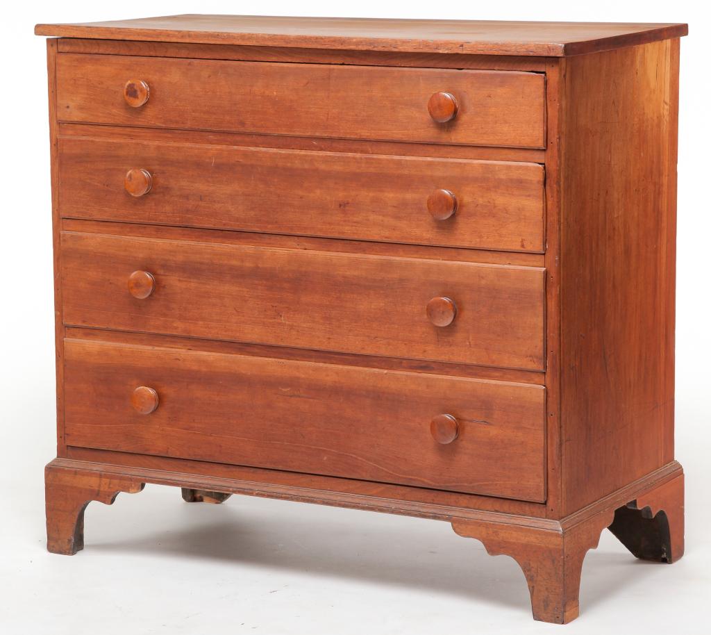 AMERICAN CHIPPENDALE CHEST OF DRAWERS. (1 of 5)