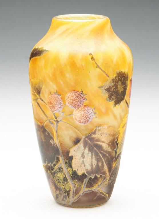 FRENCH DAUM NANCY ENAMELED CAMEO CABINET VASE. (1 of 5)
