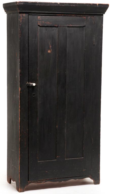 AMERICAN PAINTED COUNTRY CUPBOARD. (1 of 5)