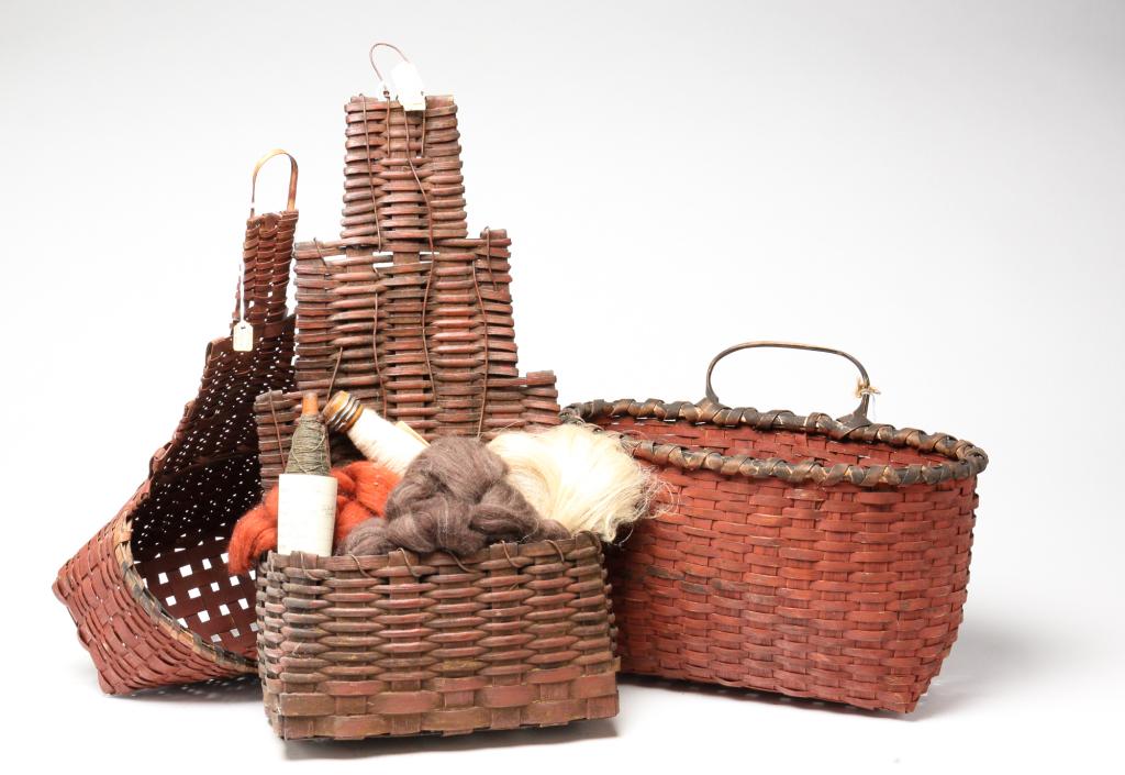 THREE AMERICAN WALL POCKET BASKETS. (1 of 5)