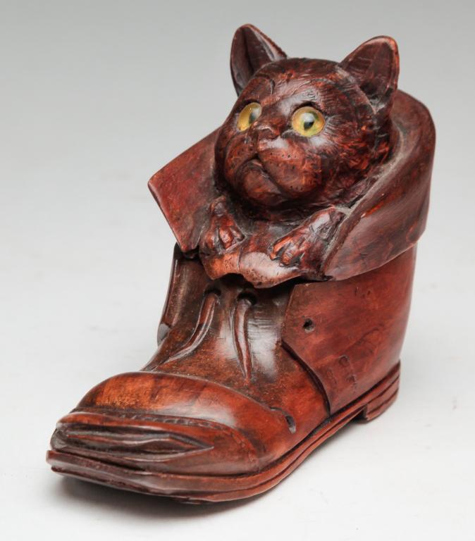 AMERICAN "CAT IN A BOOT" INKWELL. (1 of 4)