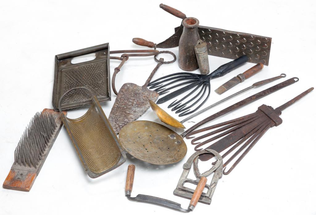 AMERICAN AND EUROPEAN HOUSEHOLD ITEMS. (1 of 3)