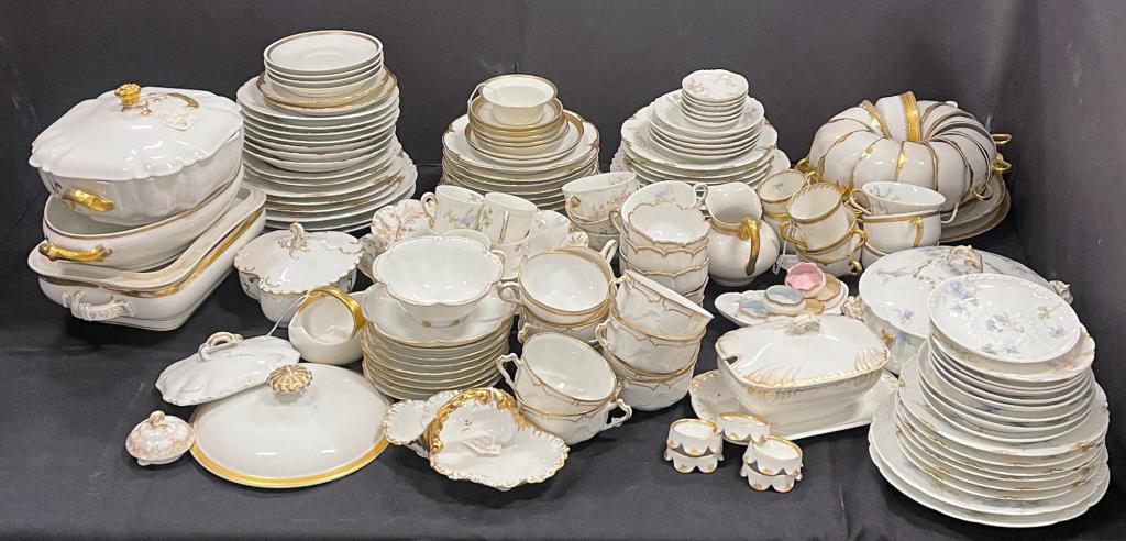 SELECTION OF FRENCH HAVILAND CHINA. (1 of 7)
