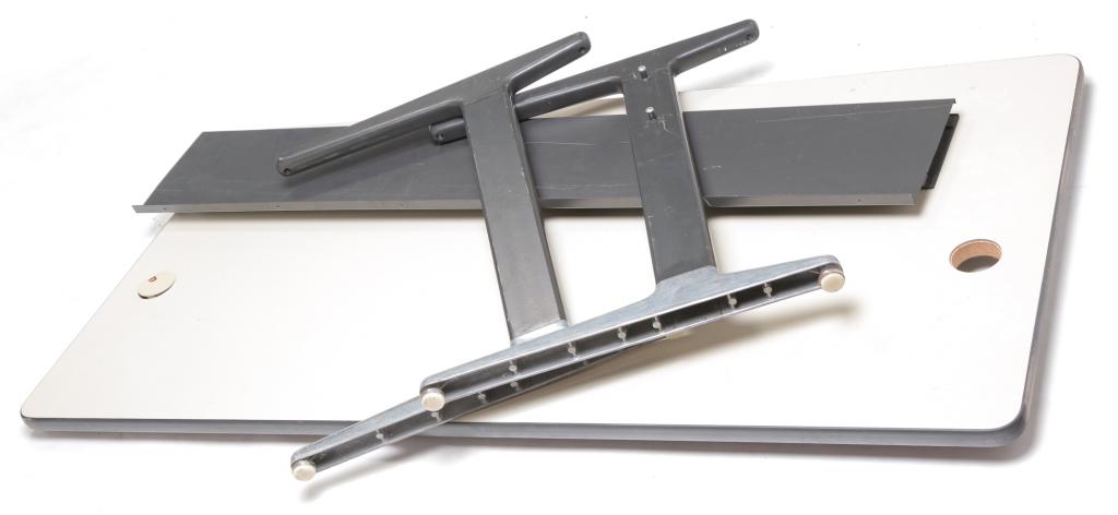 HERMAN MILLER DESK. (1 of 1)