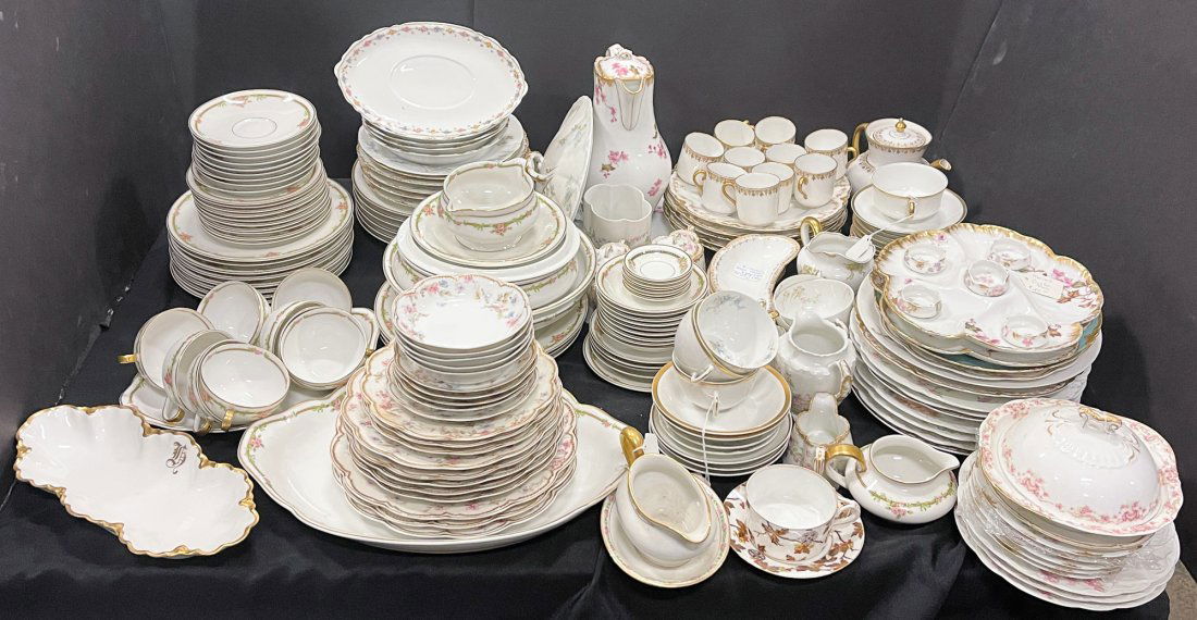 SELECTION OF FRENCH HAVILAND CHINA. (1 of 9)