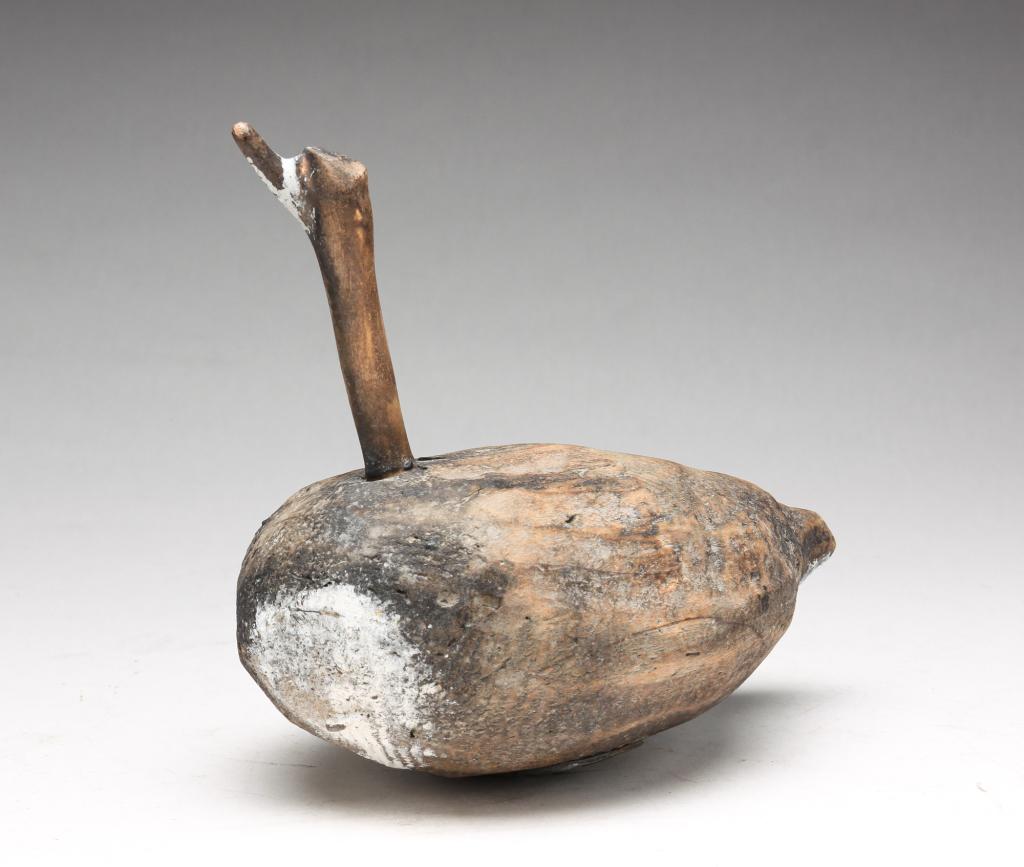 AMERICAN ROOT HEAD DECOY. (1 of 4)