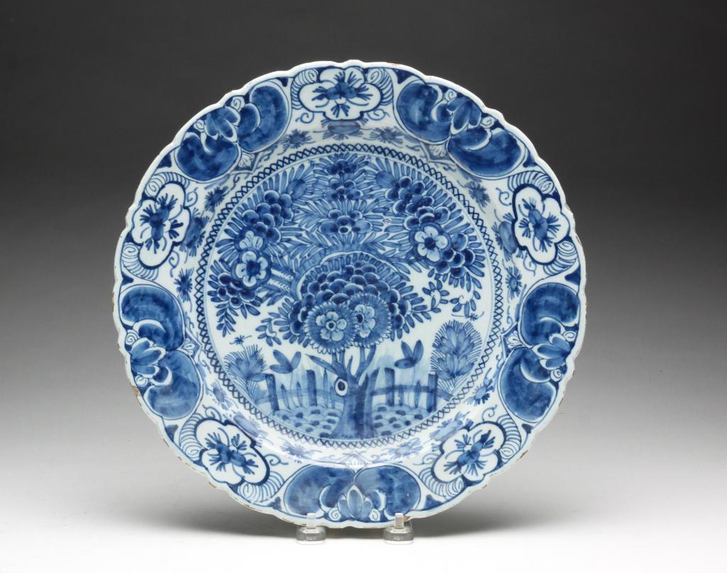DELFT CHARGER. (1 of 4)