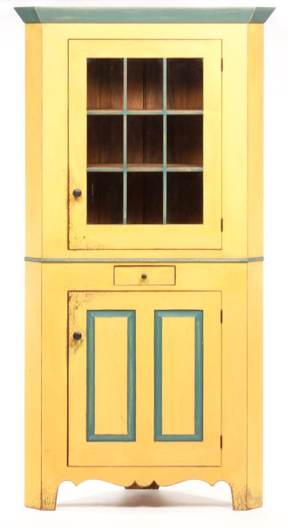 DAVID T. SMITH PAINTED CORNER CUPBOARD. (1 of 8)