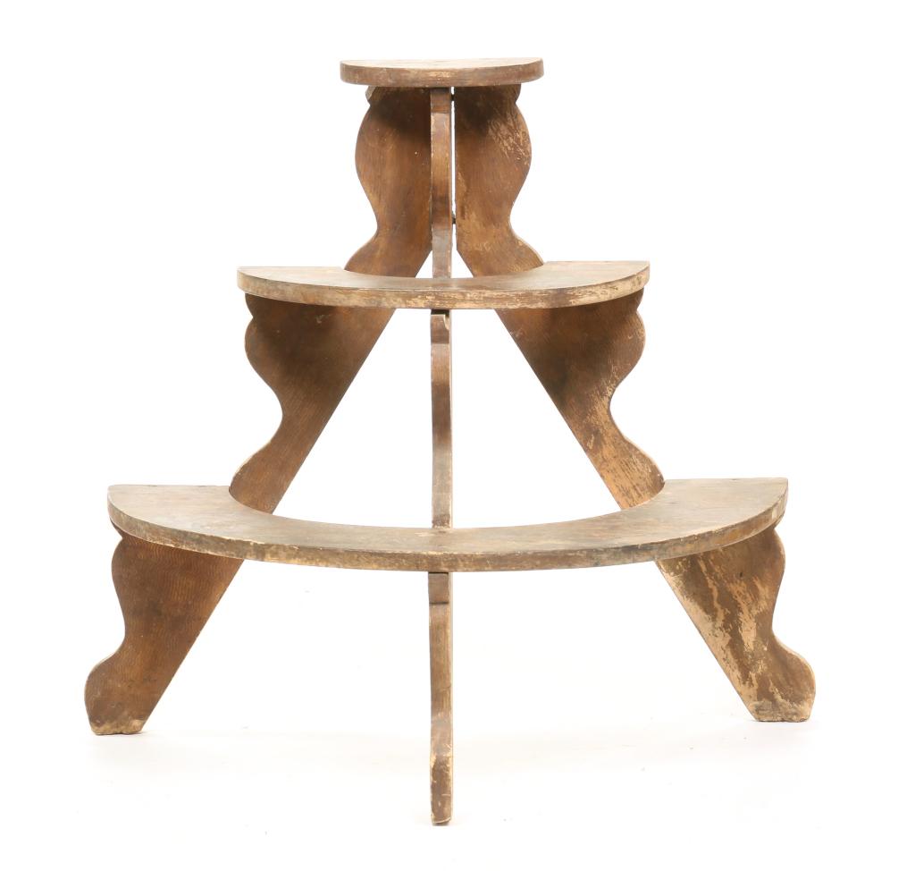 AMERICAN CROCK BENCH. (1 of 4)