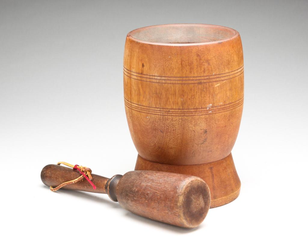 AMERICAN TREENWARE MORTAR AND PESTLE. (1 of 3)
