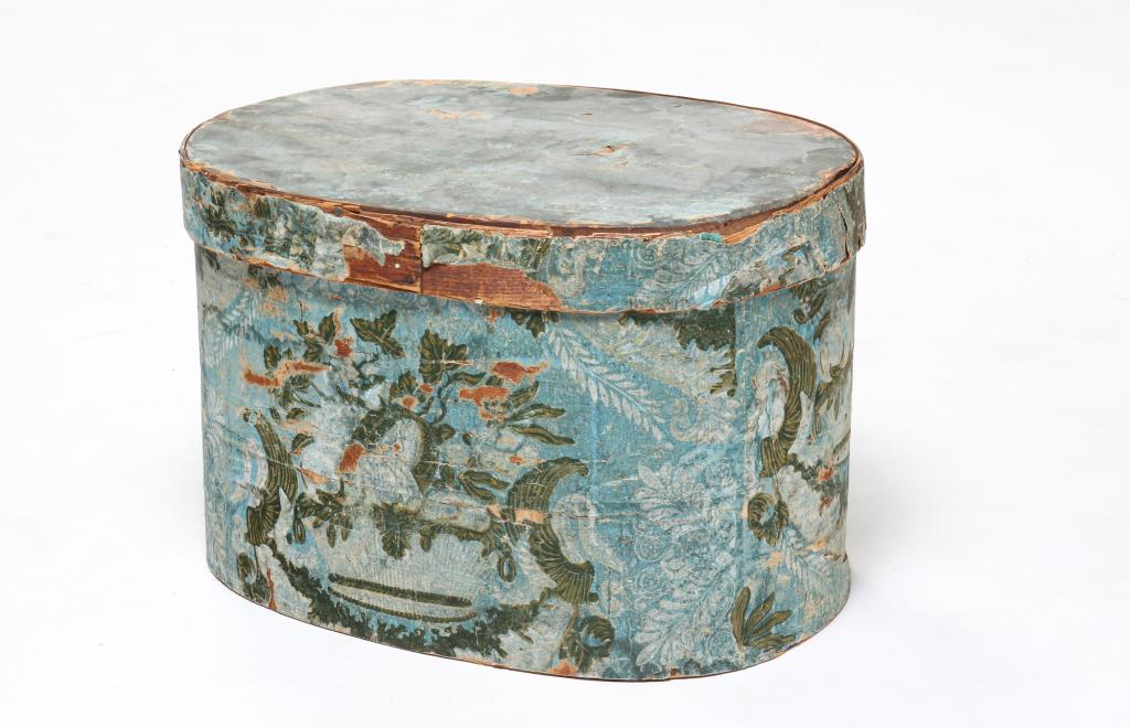 BAND BOX BY HANNAH DAVIS. (1 of 5)