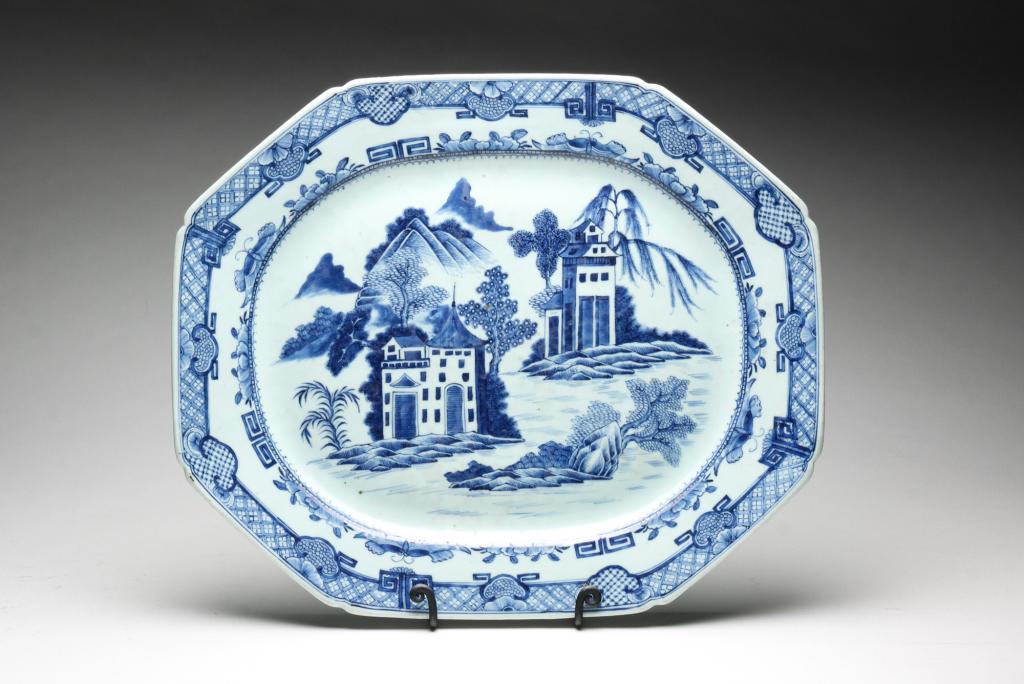 CHINESE EXPORT PLATTER. (1 of 4)