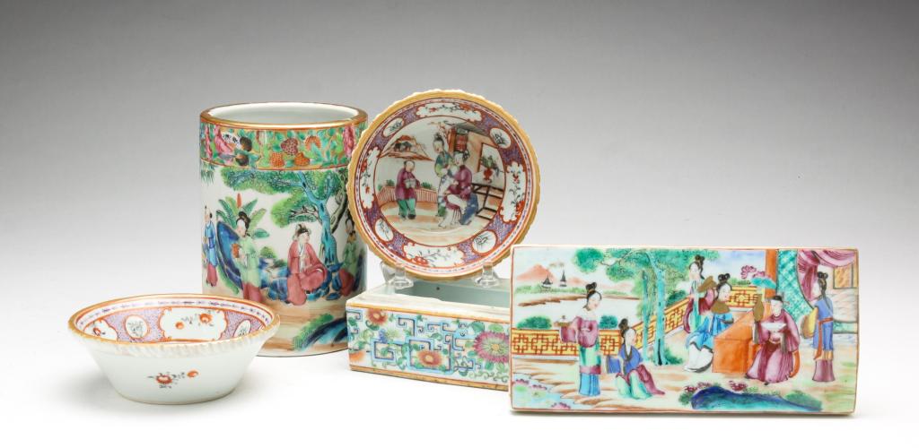 FOUR PIECES OF CHINESE EXPORT. (1 of 8)