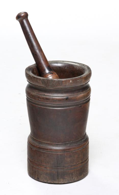 EUROPEAN LARGE LIGNUM VITAE MORTAR & PESTLE.. (1 of 4)