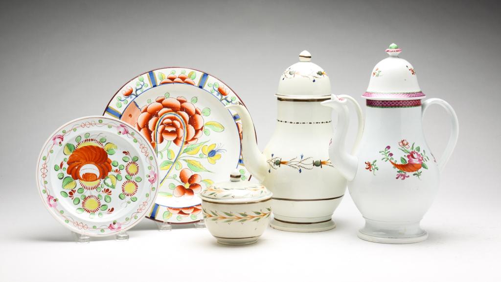 FIVE PIECES OF ENGLISH SOFTPASTE. (1 of 5)