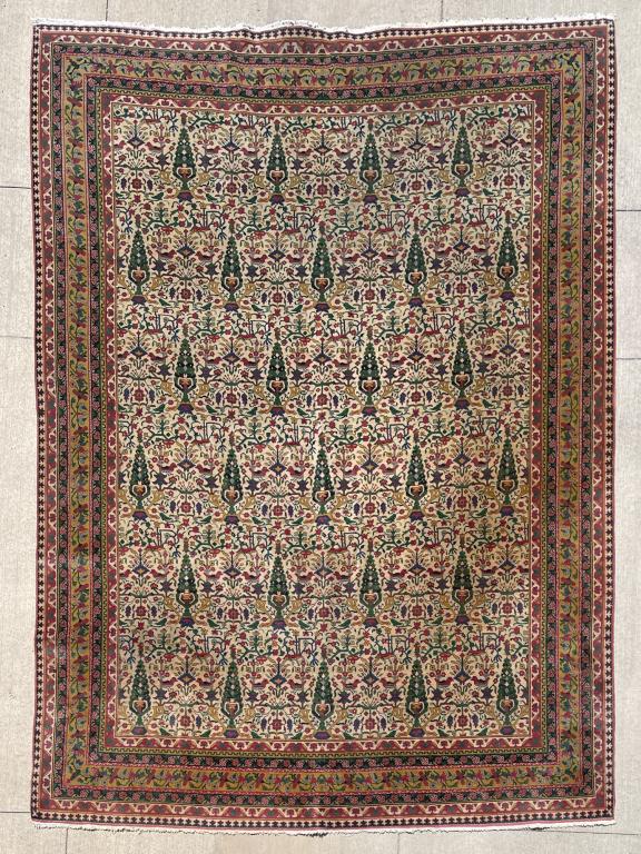 PERSIAN STYLE RUG. (1 of 2)
