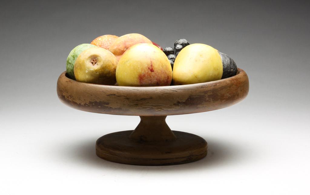 TREENWARE COMPOTE AND STONE FRUIT. (1 of 3)