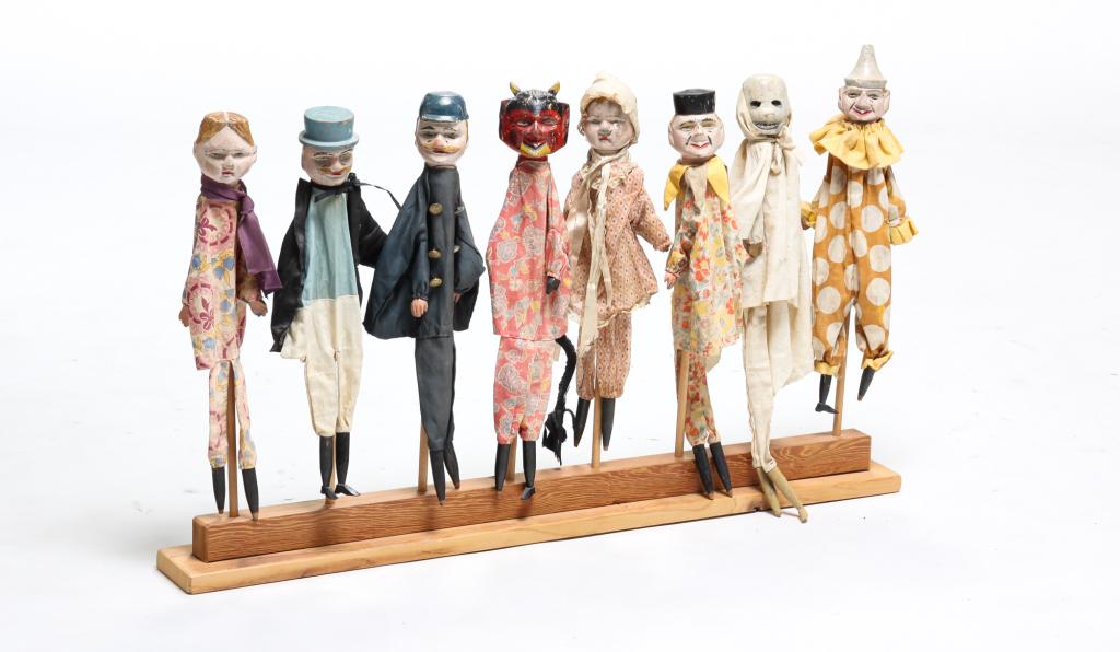 EIGHT EUROPEAN PUPPETS. (1 of 5)