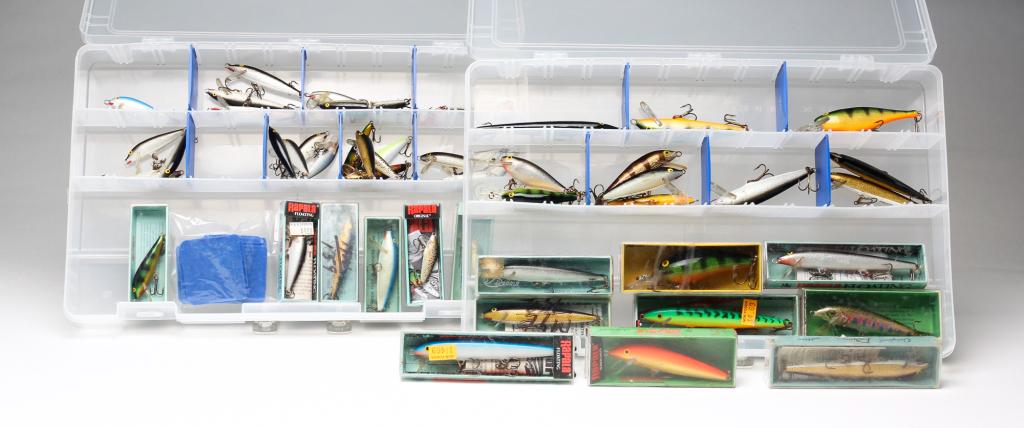 GROUP OF FISHING LURES MOSTLY RAPALA. (1 of 4)