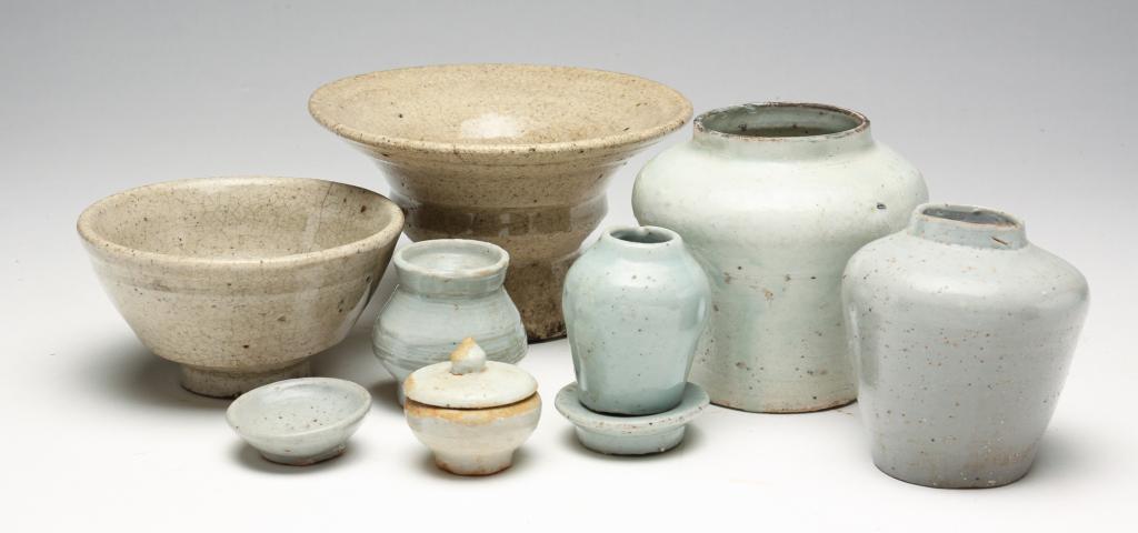 GROUP OF KOREAN POTTERY INCLUDING MINIATURES. (1 of 4)