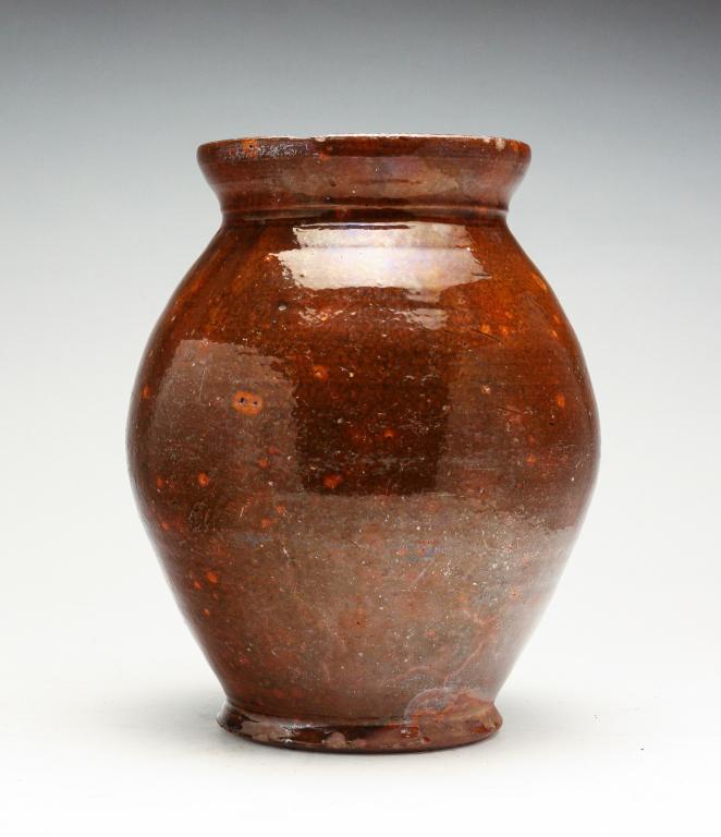 NEW ENGLAND REDWARE JAR. (1 of 2)